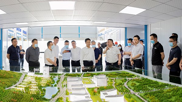 李摯調研督導市中心醫(yī)院項目建設